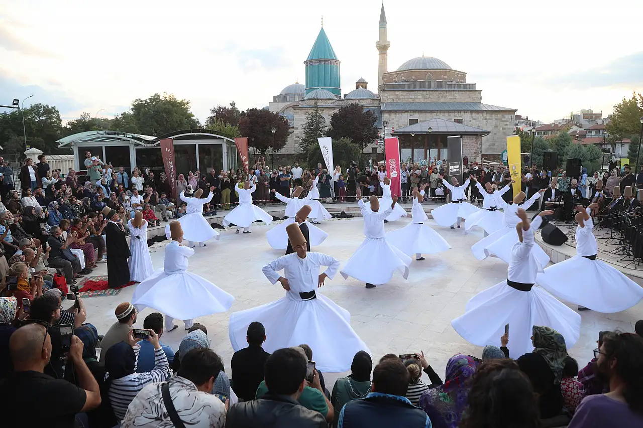 Konya'da mistik şölene yoğun ilgi: Kültür zenginliği yaşanıyor!
