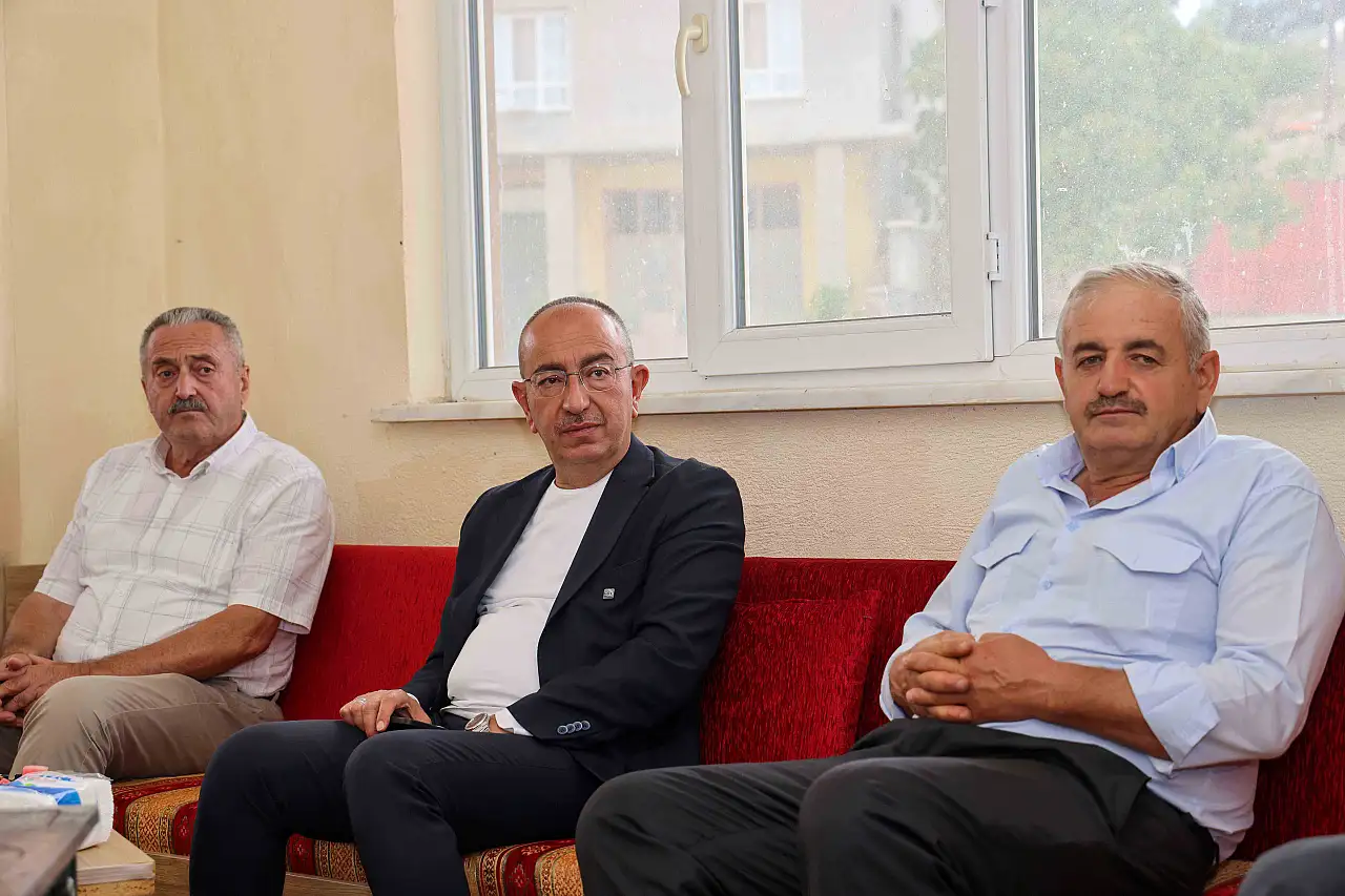 Başkan Kavuş saha turlarını başlattı: Meram'ın uzak mahallelerine ziyaret!