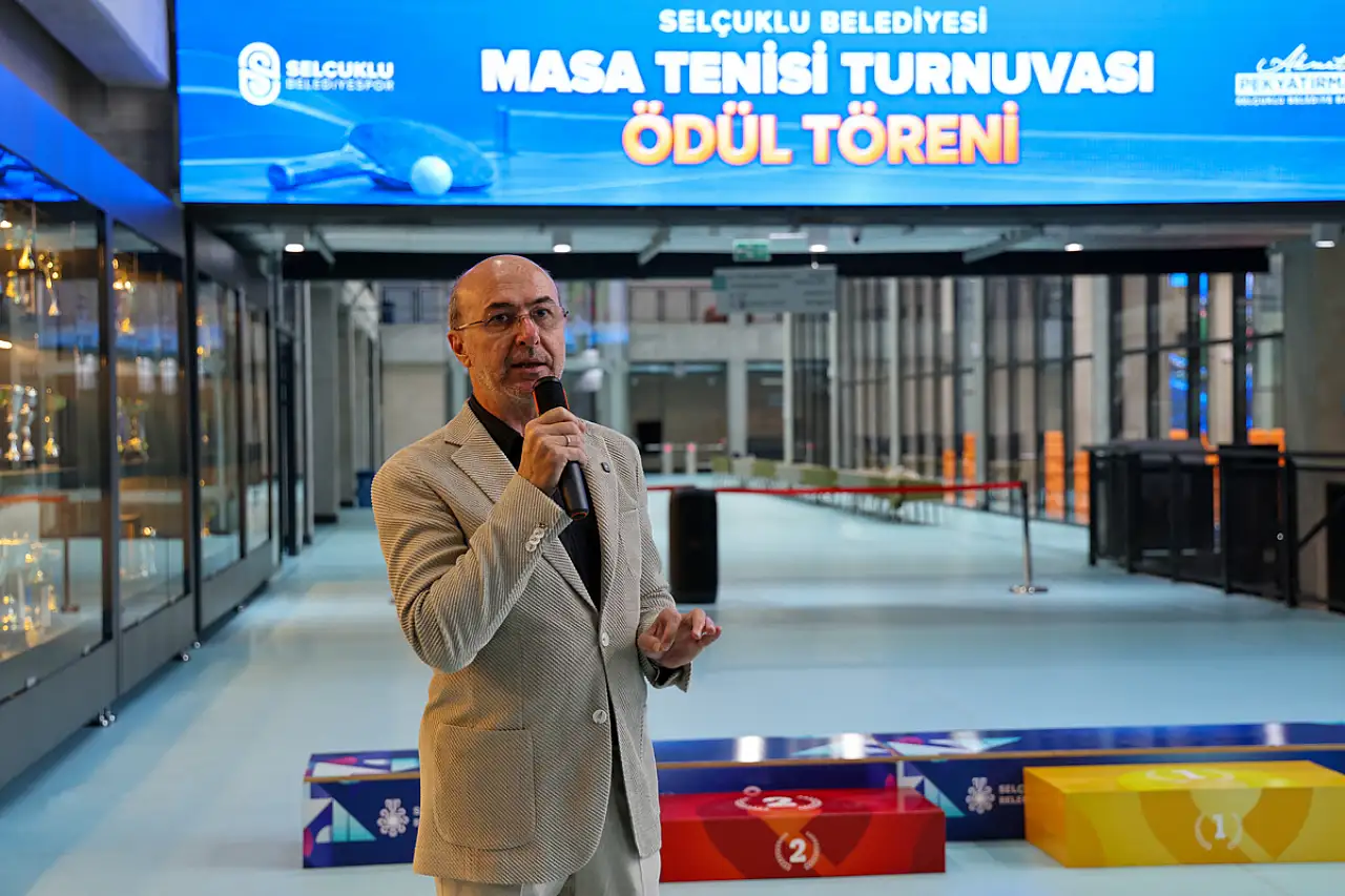 Selçuklu'da Masa Tenisi heyecanı: Şampiyonlar ödüllerini aldı!