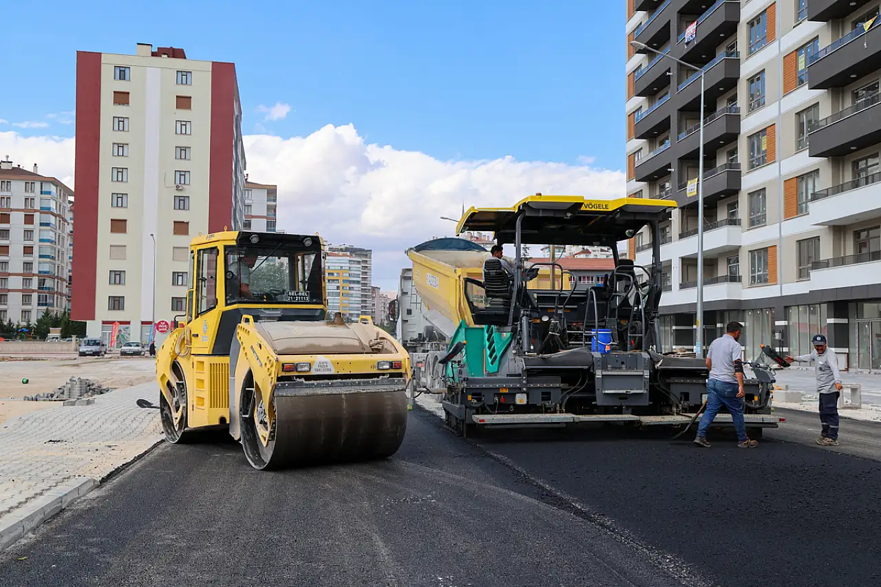 Selçuklu'da yollar yenileniyor, konfor artıyor