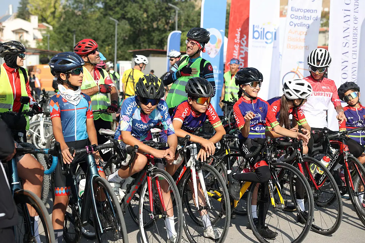 Konya'da pedal çevirmeyen kalmayacak! Avrupa Hareketlilik Haftası devam ediyor
