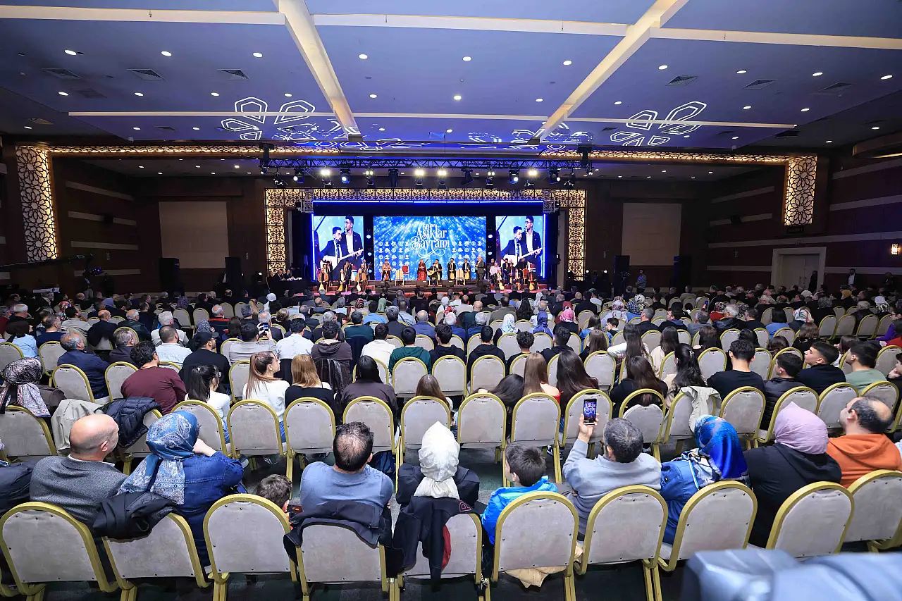 Konya'da saz ve söz şöleni sona erdi! 60. yıla yakışan final