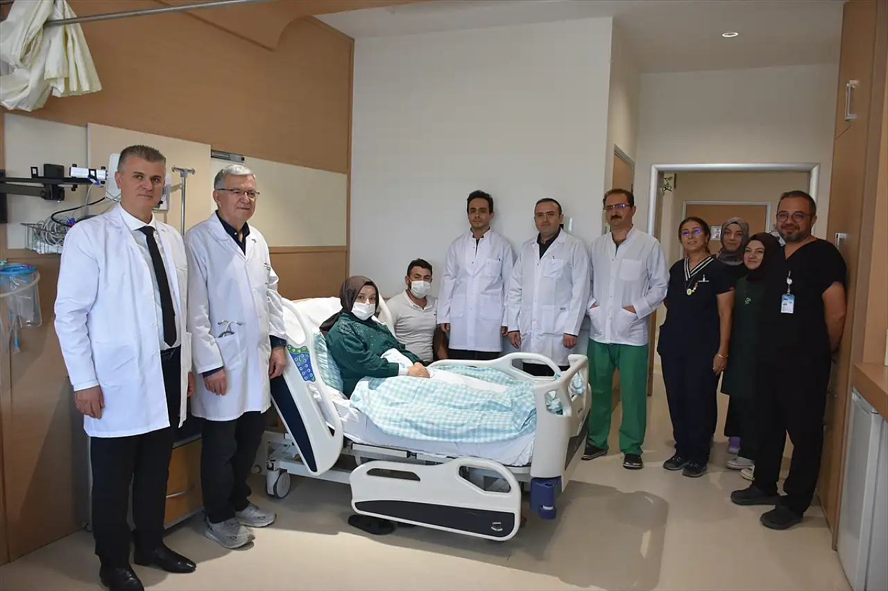 Diyaliz bitti kardeşlik başladı: Konya'da örnek çapraz nakil!