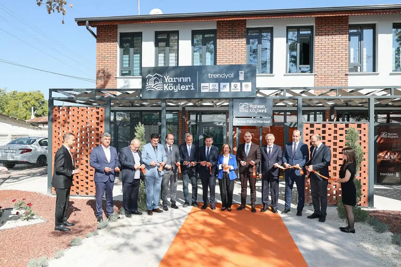 Konya'dan dünyaya uzanan dijital köprü! Yeni merkez hizmete girdi