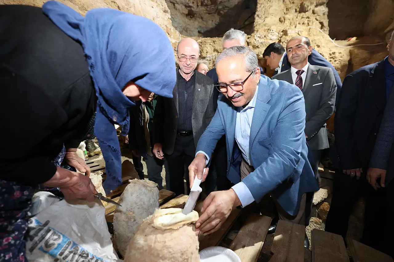 Konya'da yeraltındaki gizli hazine mağaradan çıktı!