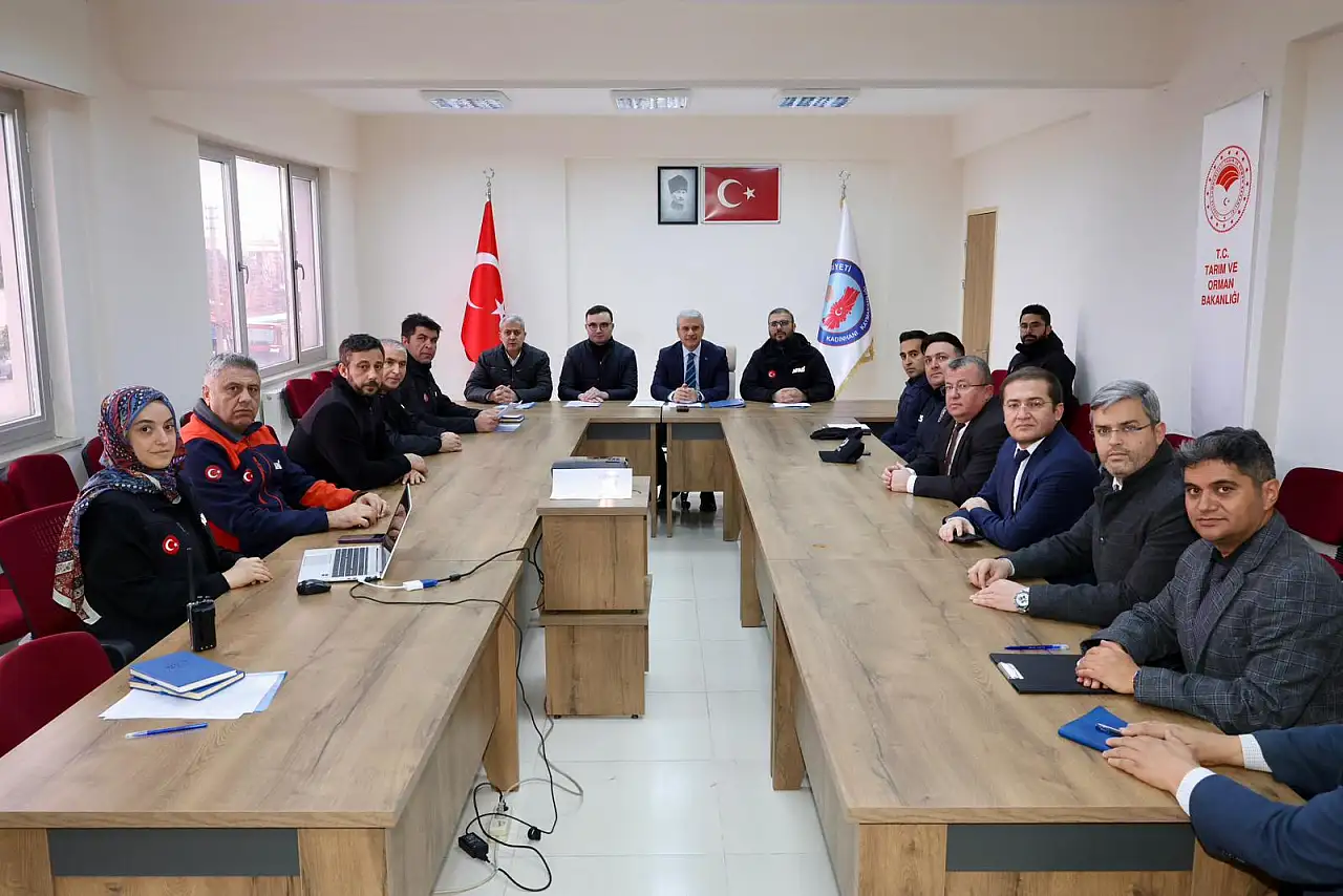 Fırtına Konya'yı vurdu, Valilik sahaya indi! Çalışmalar başladı...