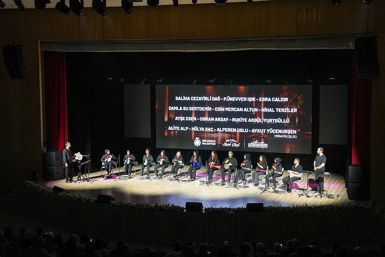 Konya'daki bu gösteri sanat tutkunlarını büyüledi!
