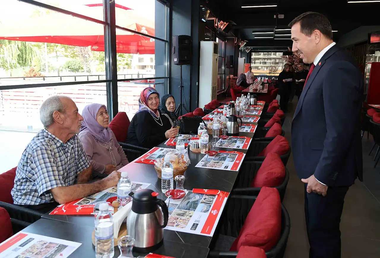 Karatay'da 'Alzheimer Günü' farkındalığı: Hastalar ve yakınları unutulmadı!