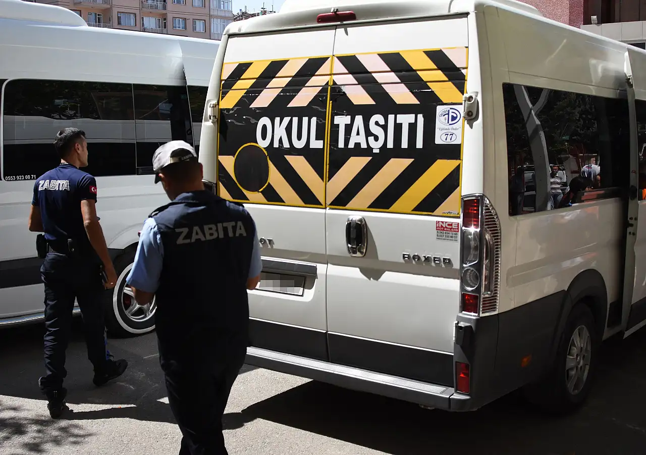Okul servislerinde güvenlik alarmı: Veliler bu belgeleri sormalı!