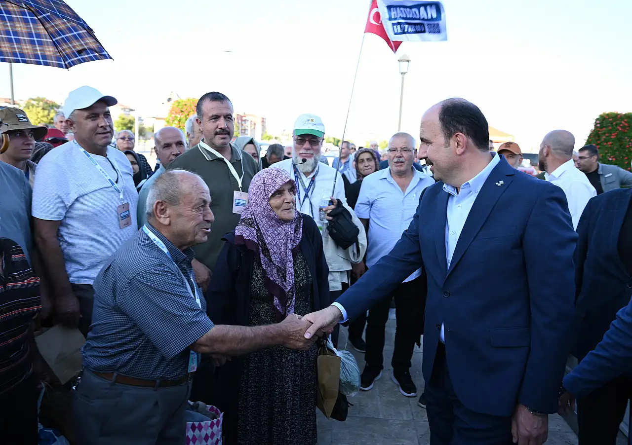 Konya'da emeklilere ücretsiz gezi! 'İyi ki sizlere hizmet ediyoruz'