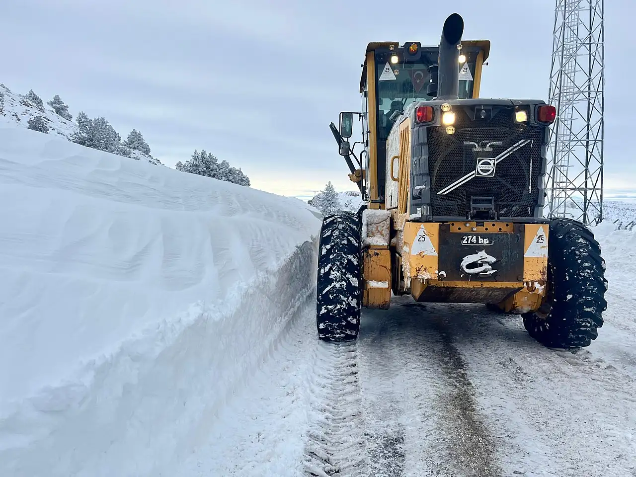 Konya karla mücadelede 24 saat teyakkuzda!