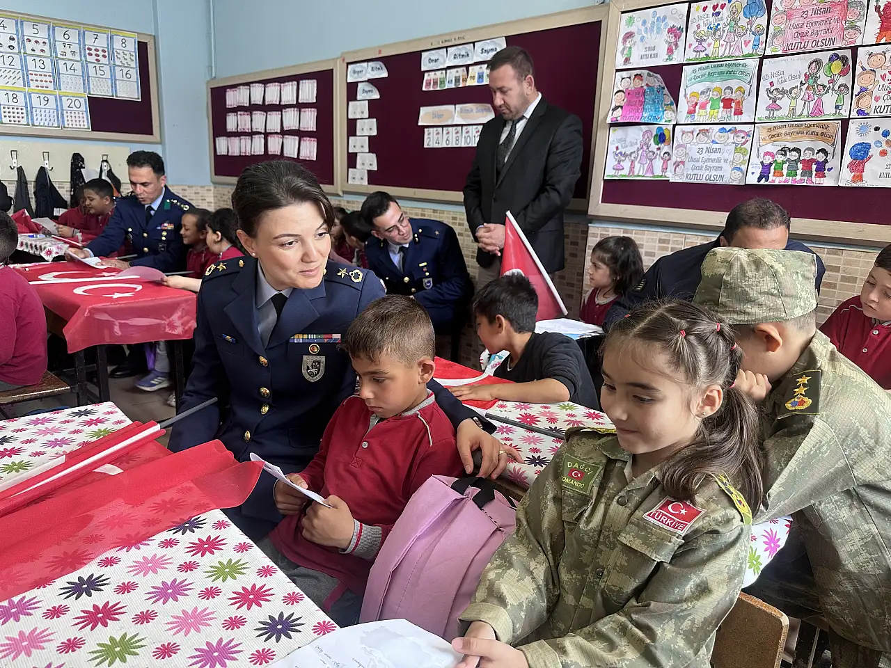 Vatan sevgisi 'İlk Mektup'la başladı! Konyalı miniklere yanıt gecikmedi