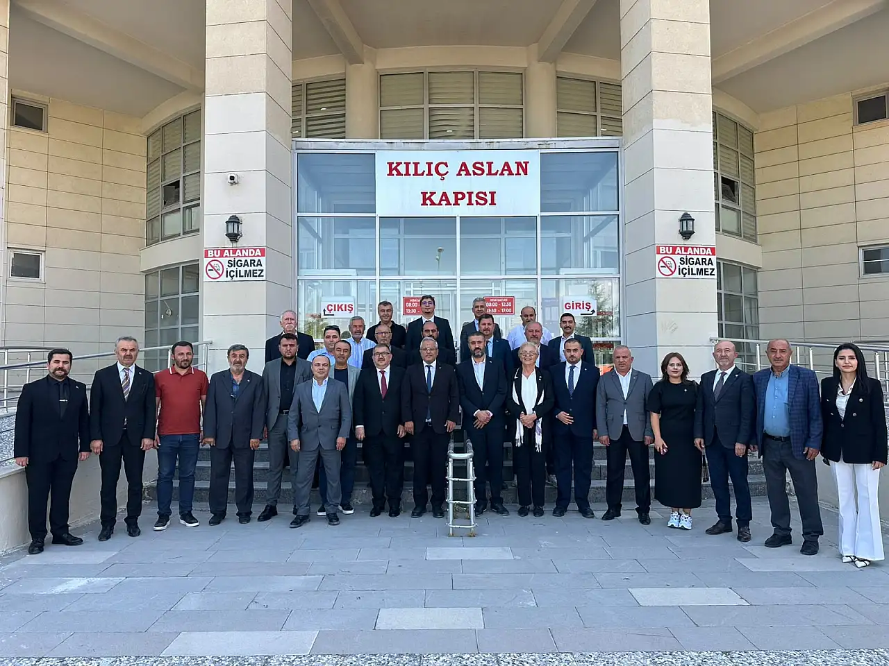 MHP Konya İl Başkanlığı Yönetimi, mazbatasını aldı