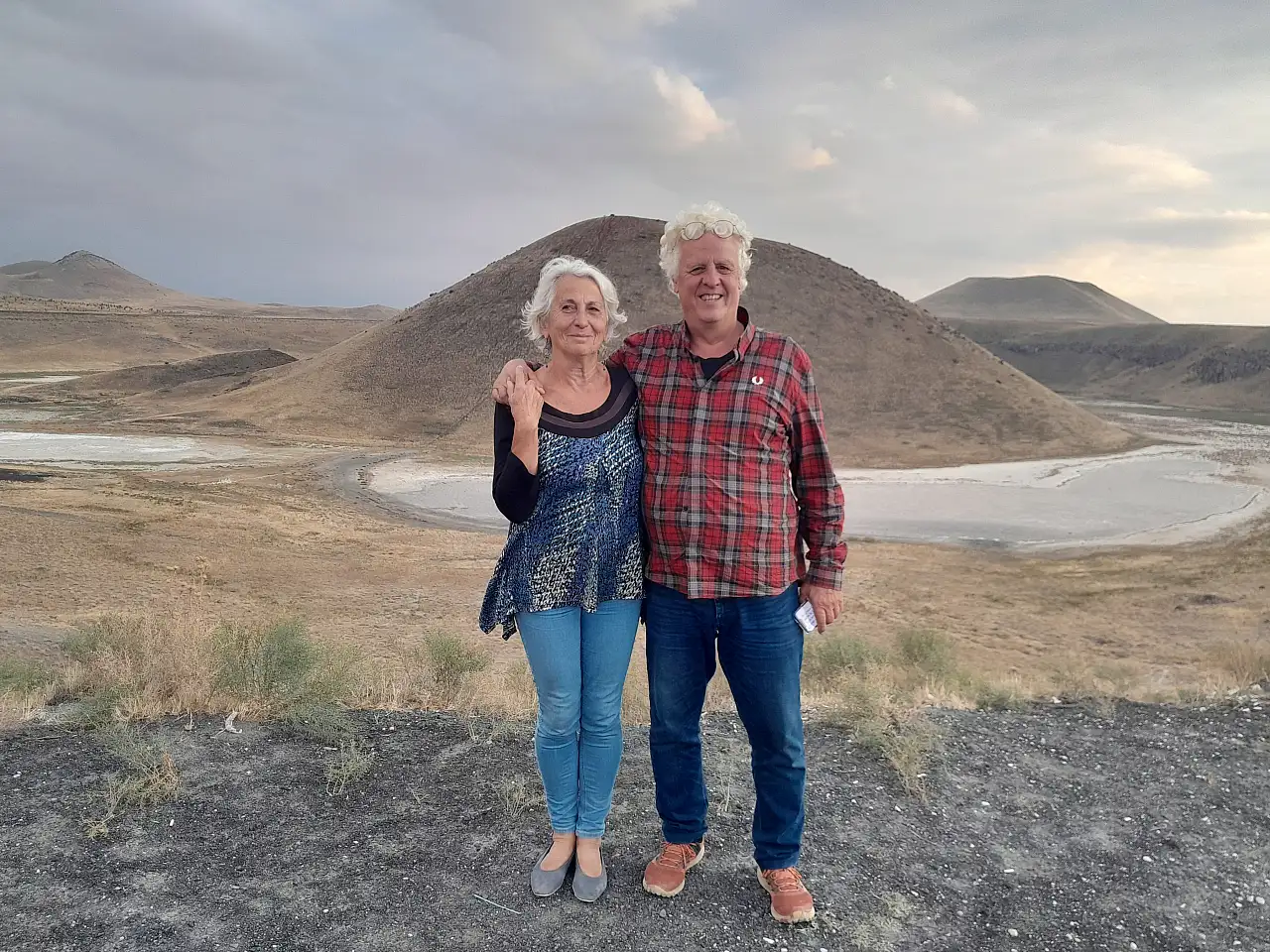 İnternette gördüler, soluğu Konya'da aldılar! Meke Gölü'ne hayran kaldılar