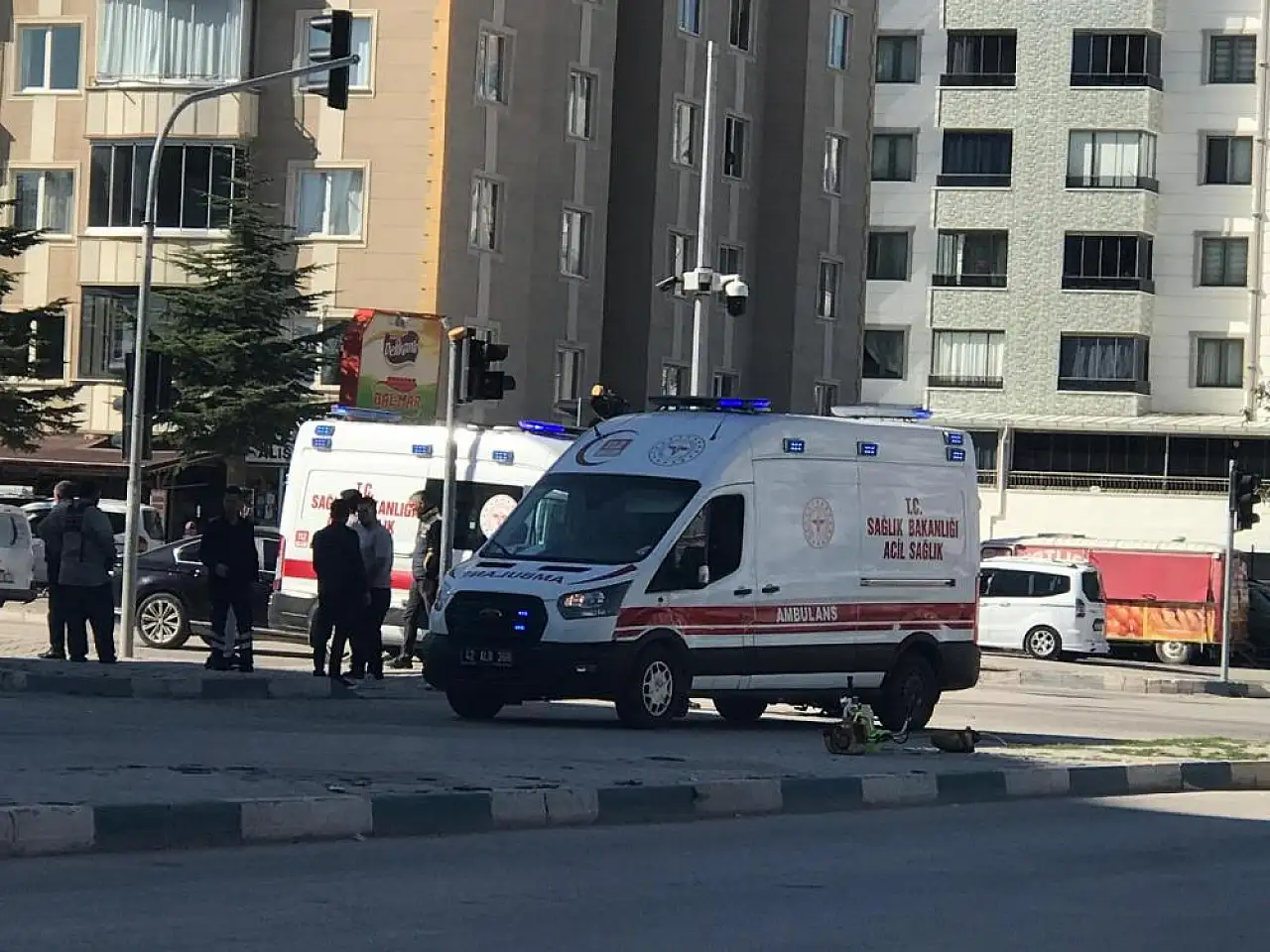Konya'da okul kavşağında feci kaza! Hastanelik oldular