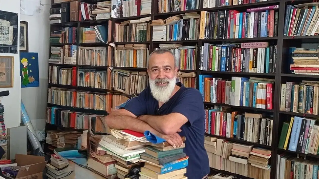 Şair Aycı, Gazze'de soykırıma ithafen yazdığı şiirlerle sessiz kalmıyor