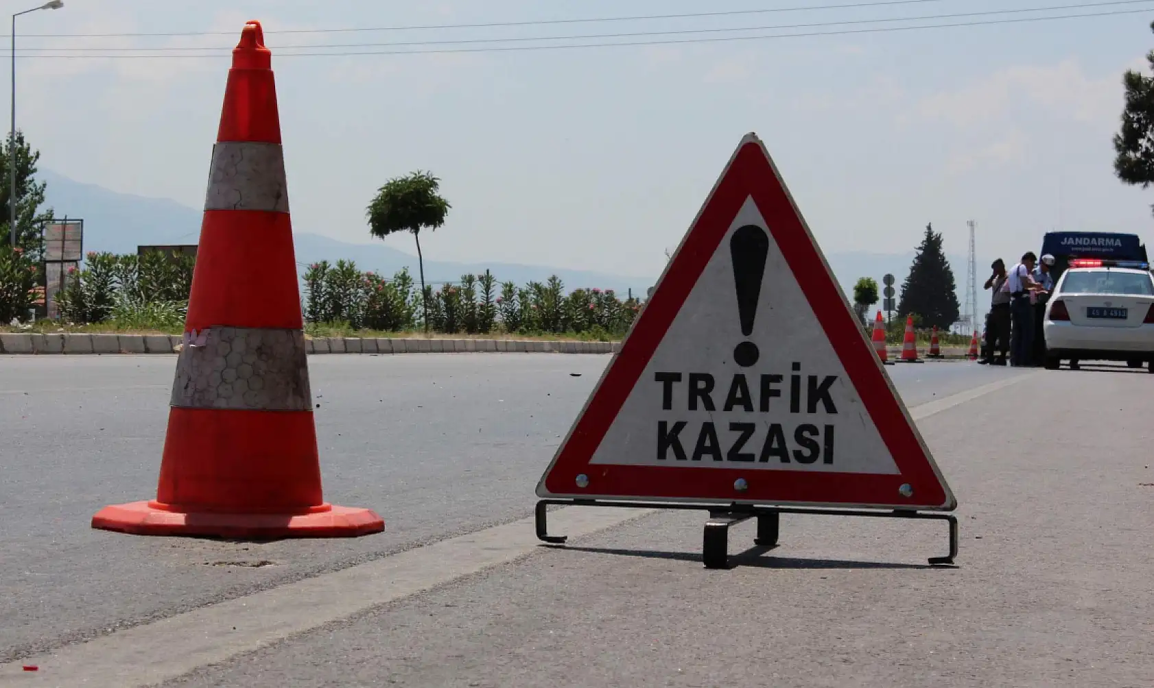Konya yolunda ölümlü kaza! Otomobil, bisiklete feci çarptı