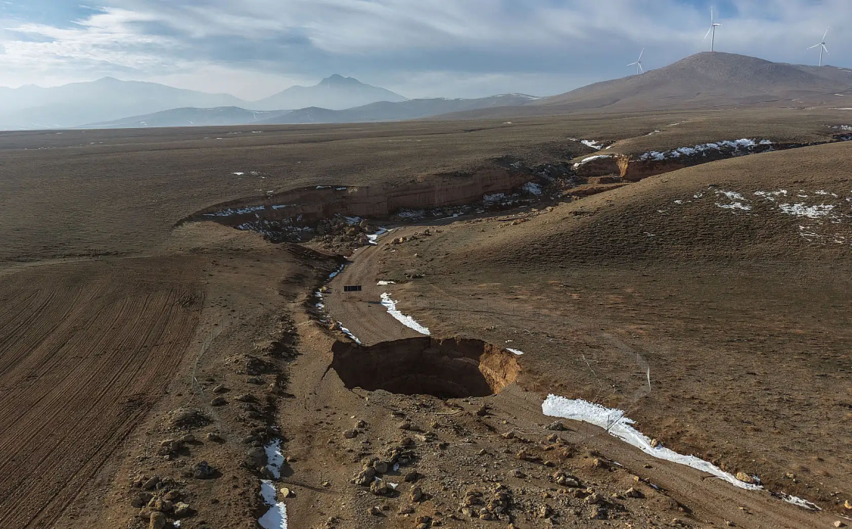 Yer yarılıyor, Konya çöküyor mu? Tam 10 ilçe listede… Sayı 700'ü aştı!