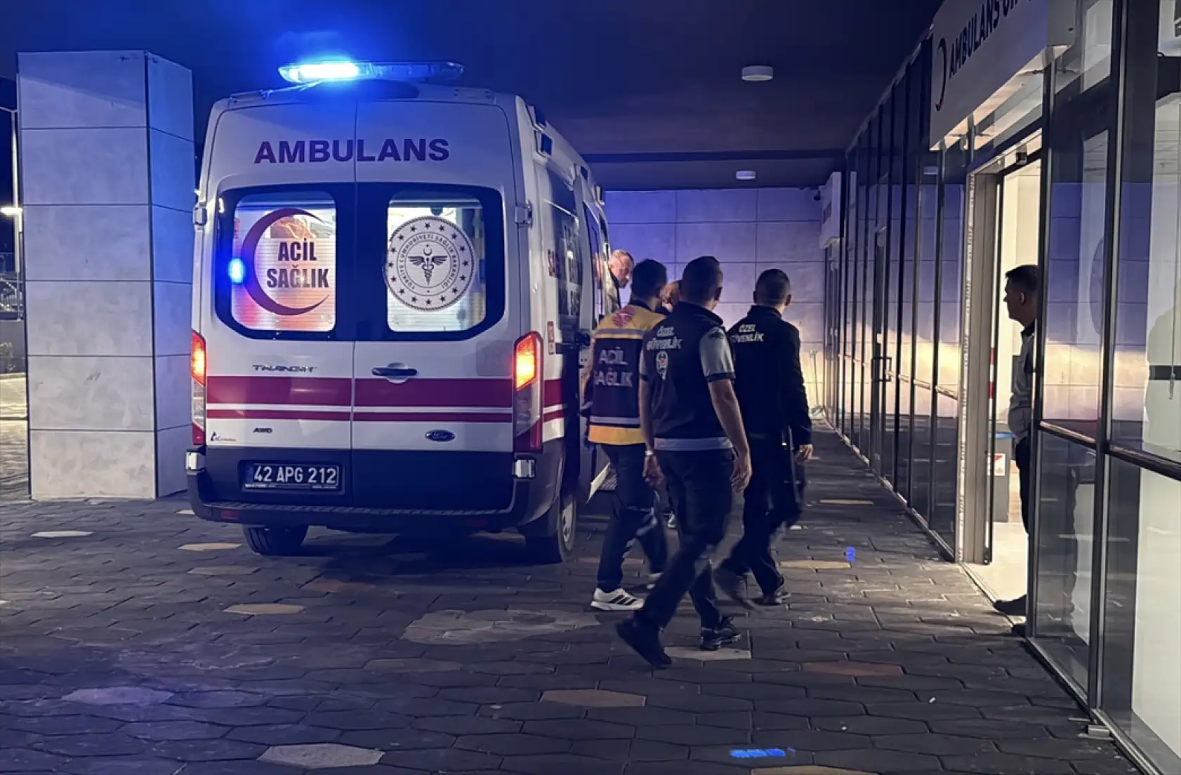 Konya'da aile içi tartışma kanlı bitti! Kardeşini silahla vurdu