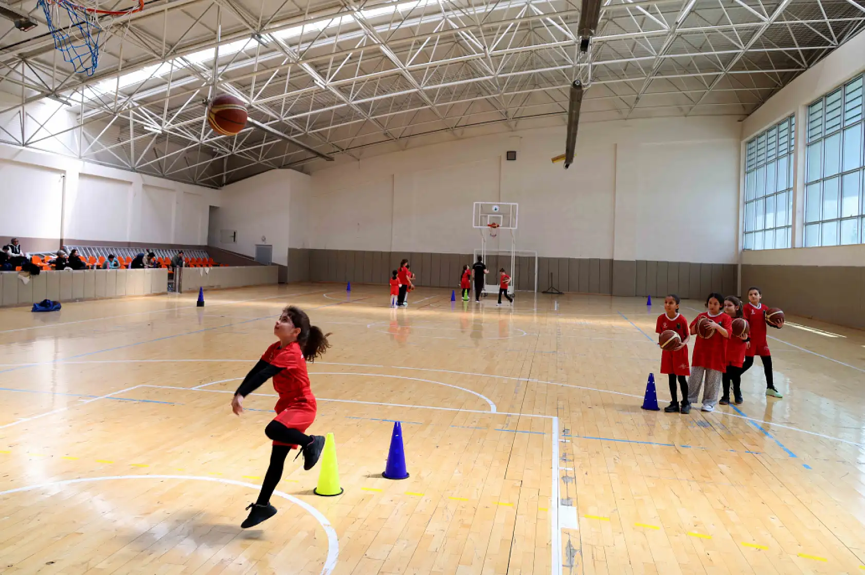 Sporsever Konyalı gençler müjde! Karatay Belediyesi duyurdu: Kayıtlar başlıyor!