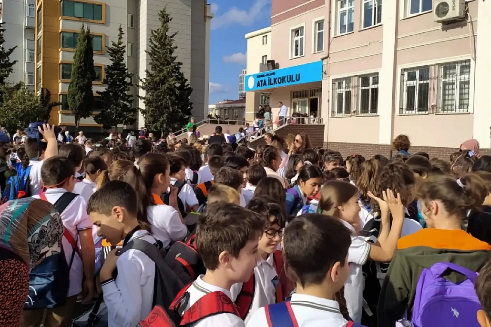 Bakan Tekin, okul güvenliği için mücadele sözü verdi!