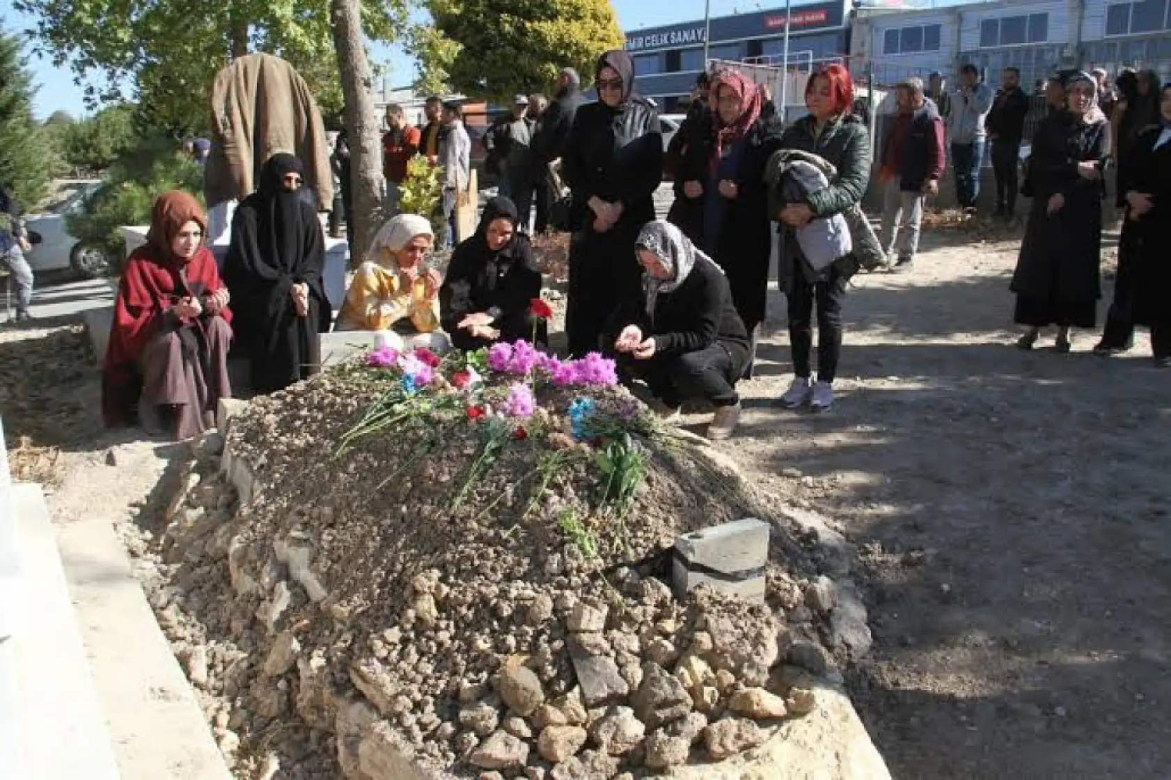 Konya'da eşine pusu kurdu: 'Can çekişiyorsa bir iki daha vurayım!'