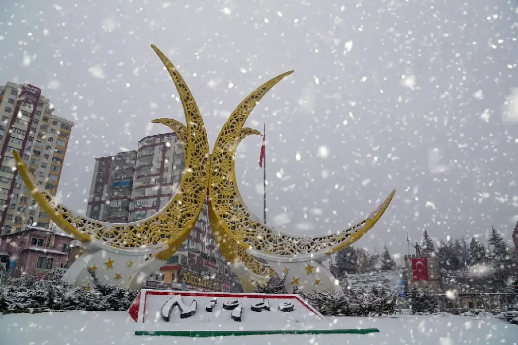 Valilik Konya'ya saat ve ölçü verdi! 2 ilçeye kuvvetli kar geliyor!