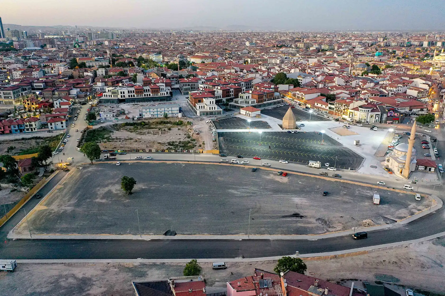 Konya'nın merkezindeki otopark sorunu nasıl çözülecek?