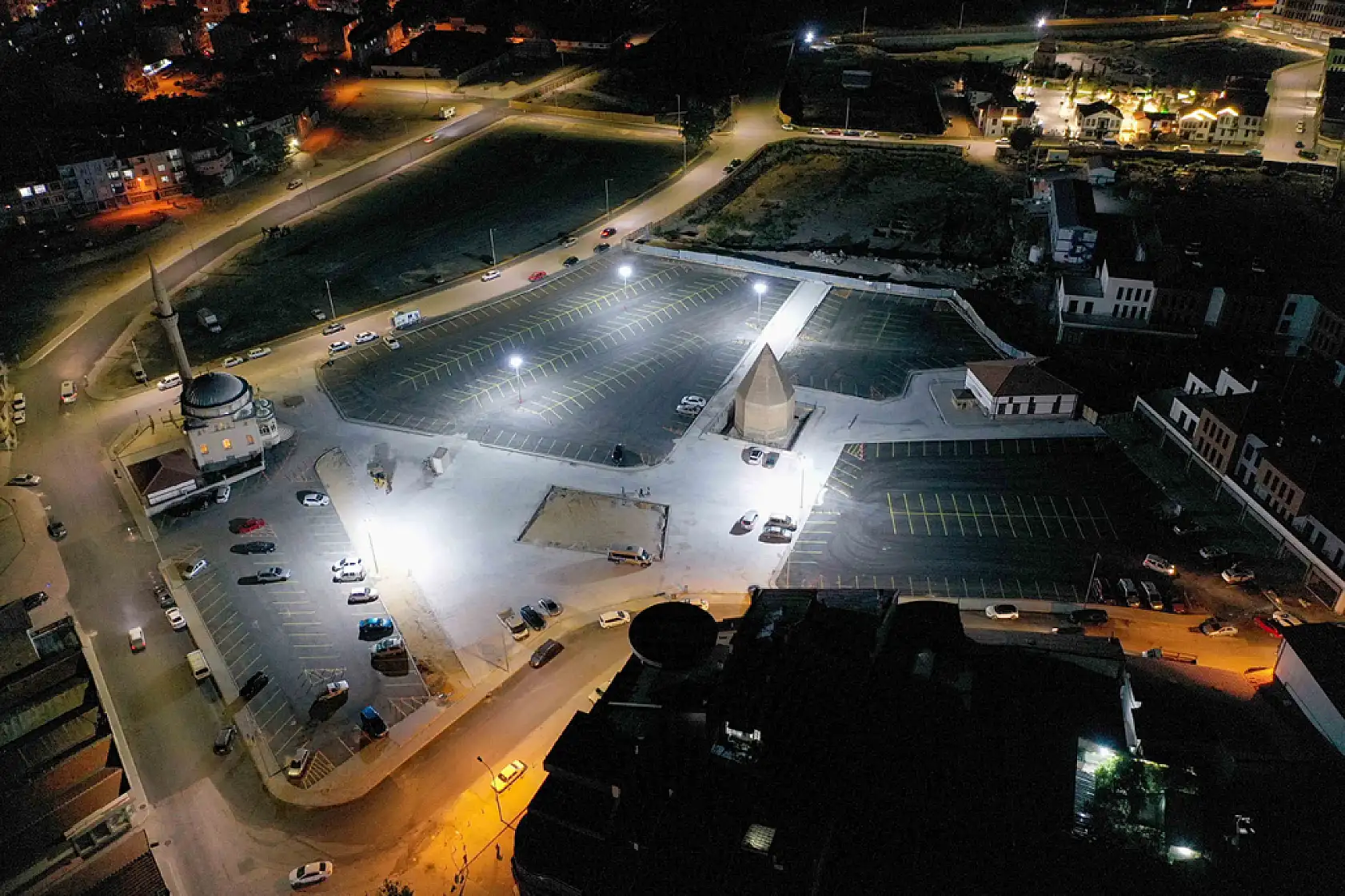 Konya'nın merkezindeki otopark sorunu nasıl çözülecek?