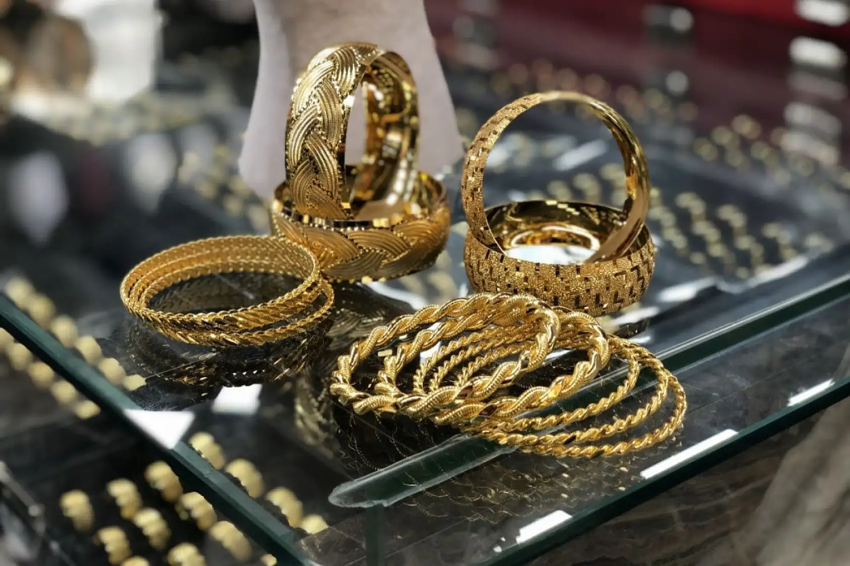 Kuyumcularda nakit devri kapanıyor: Altına bandrol sistemi geliyor!