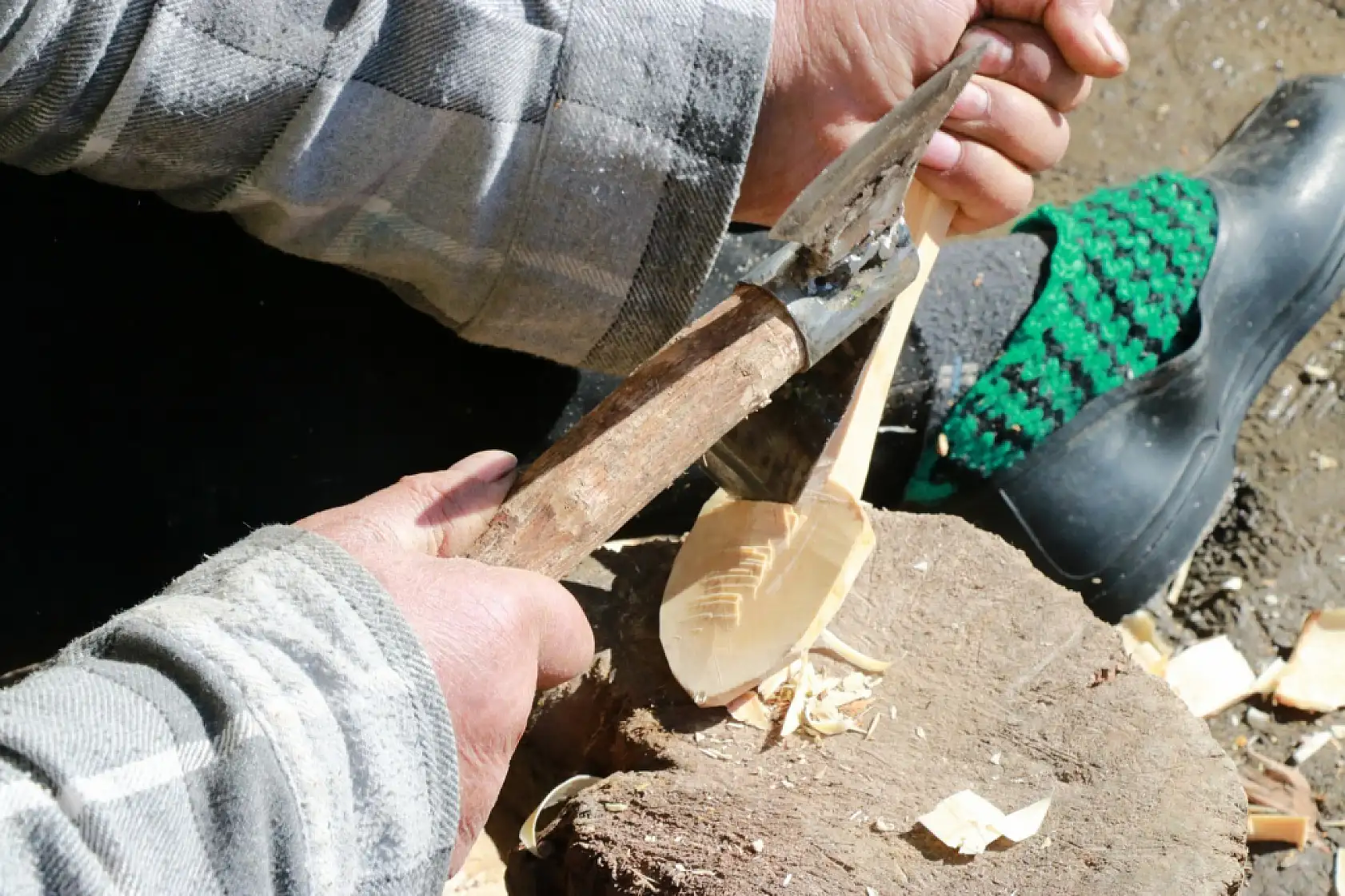 Konya'nın yarım asırlık kaşık ustası: Ata mirasını sabırla yontuyor!