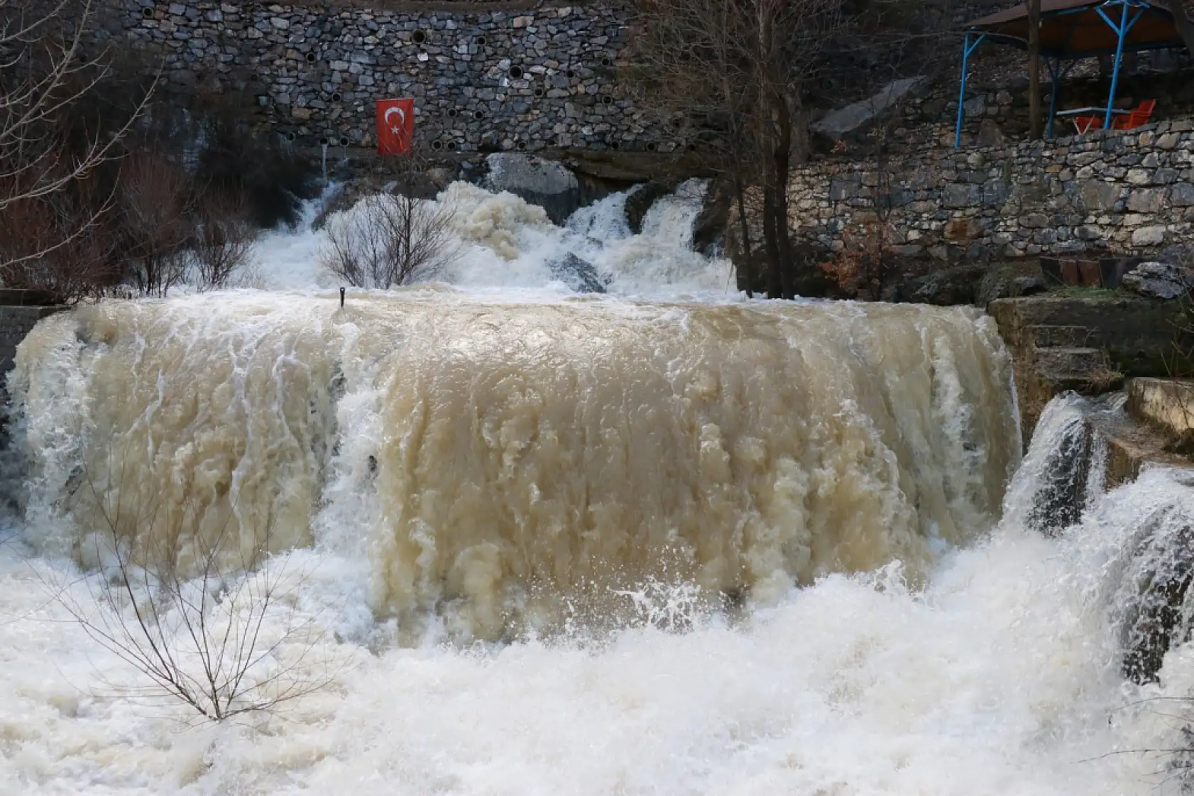 2 yıllık hasret bitti: Toprak suya, Konya Göksu'ya kavuştu!