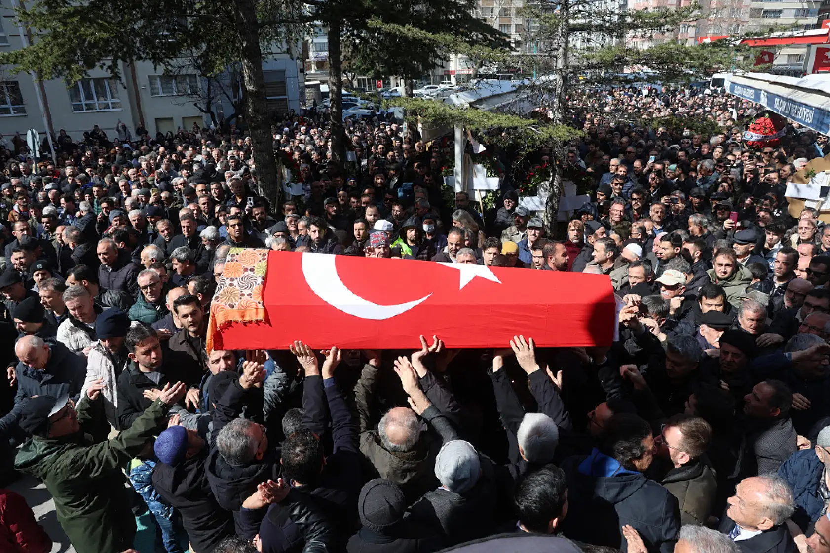 MEB duyurdu: Fatma Nur Öğretmenin adı okuluna verildi!