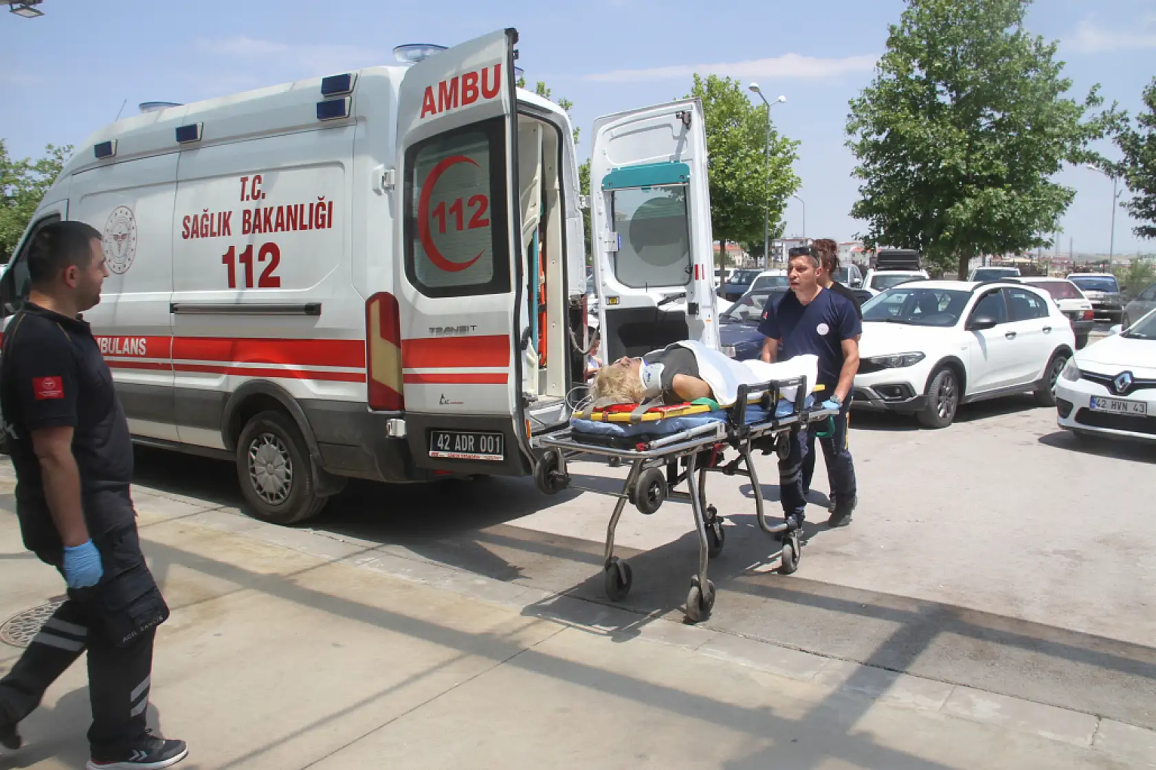 Konya'da yürekleri ağza getiren kaza! Otomobil şarampole yuvarlandı: 5 yaralı