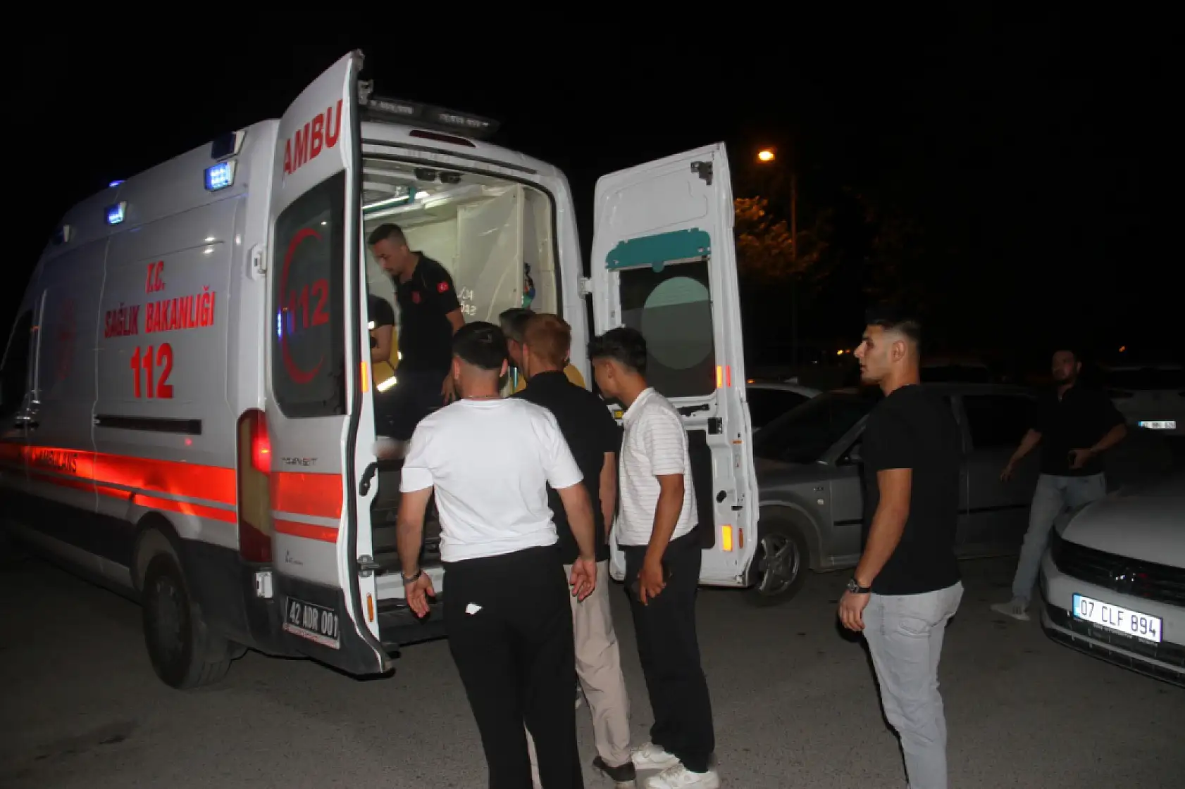 Konya'daki konserde 2 çocuk bıçaklandı! Polis her yerde saldırganı arıyor!