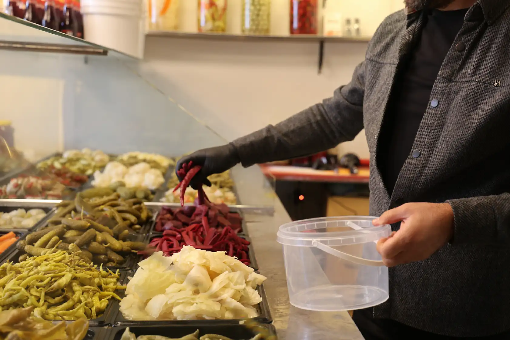 Turşu sezonu başladı! Bu yıl 85 çeşit tezgâhlarda yerini aldı
