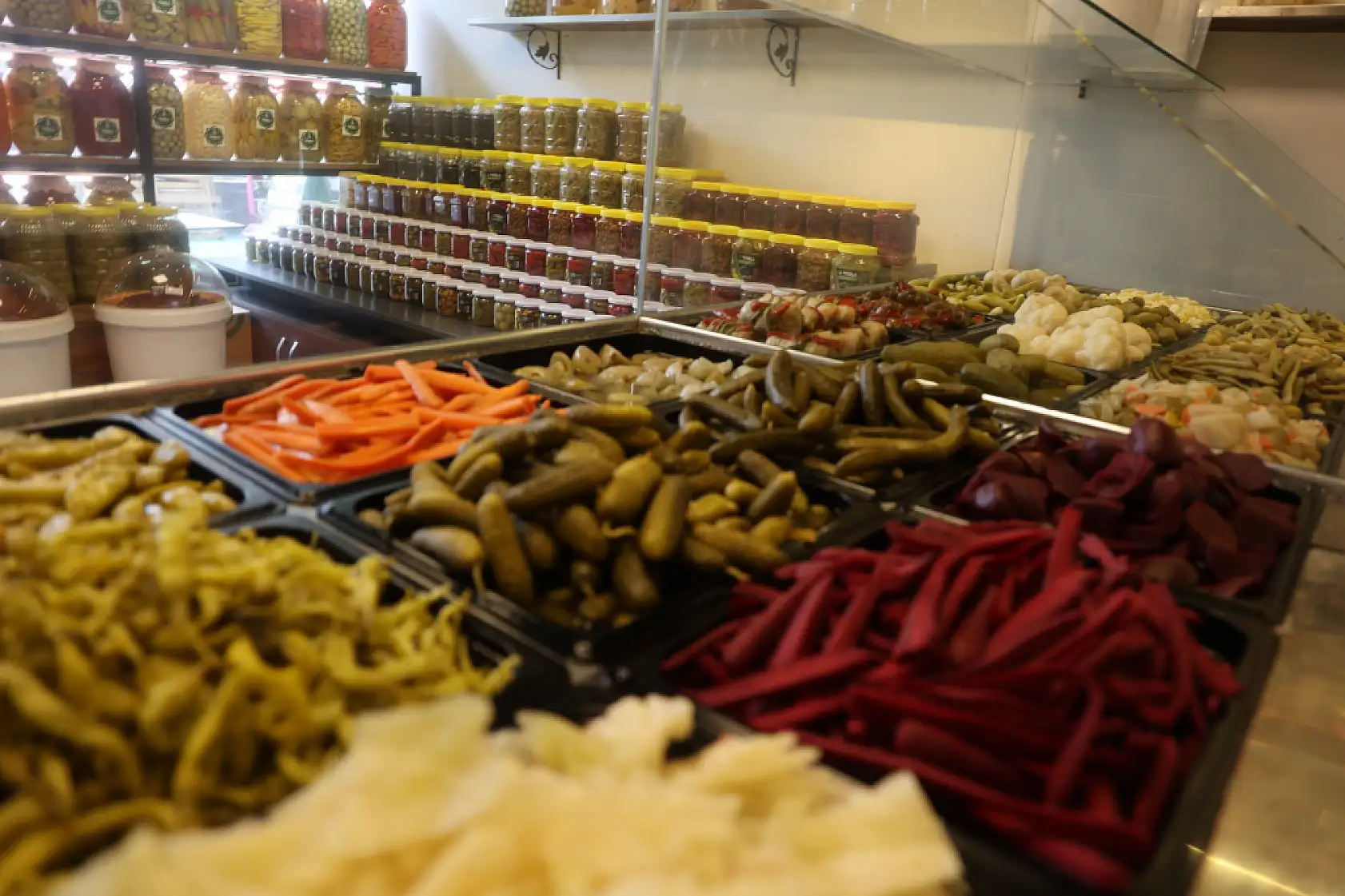 Turşu sezonu başladı! Bu yıl 85 çeşit tezgâhlarda yerini aldı