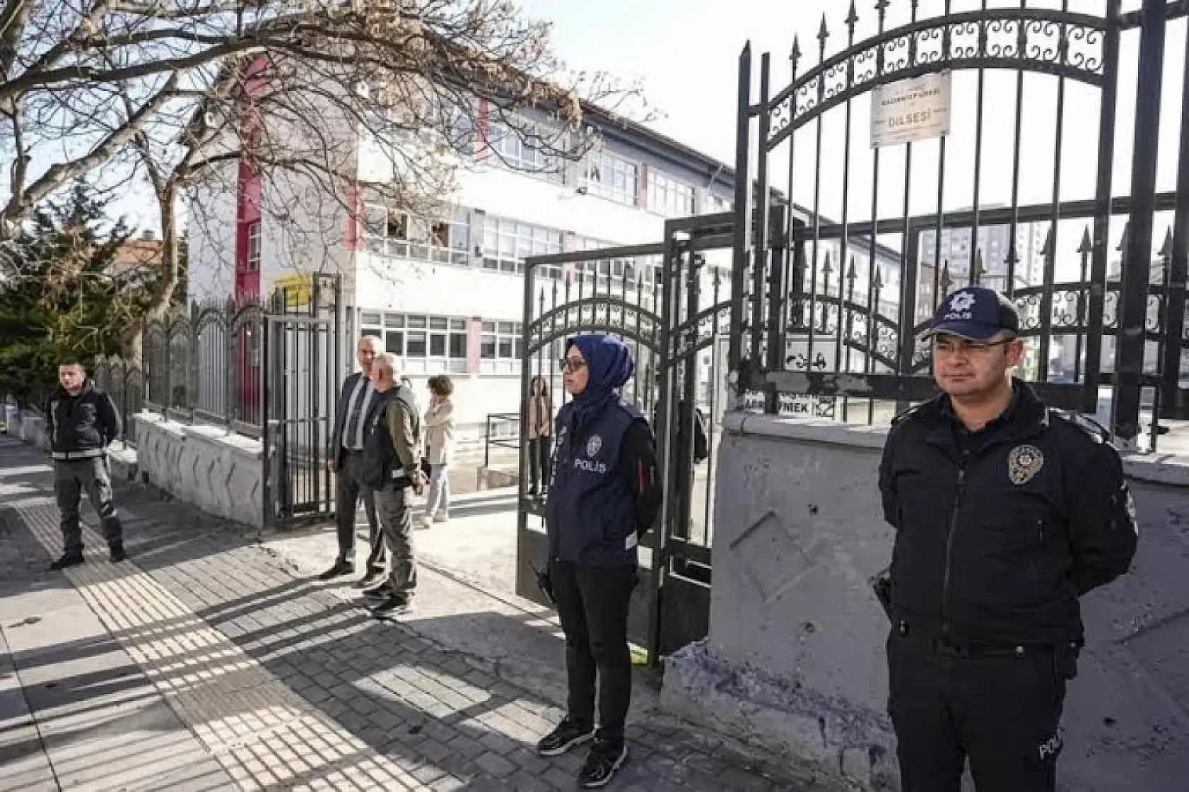 MEB duyurdu: Okullarda o uygulamalar tamamen yasaklandı! Ziller ne zaman çalacak?