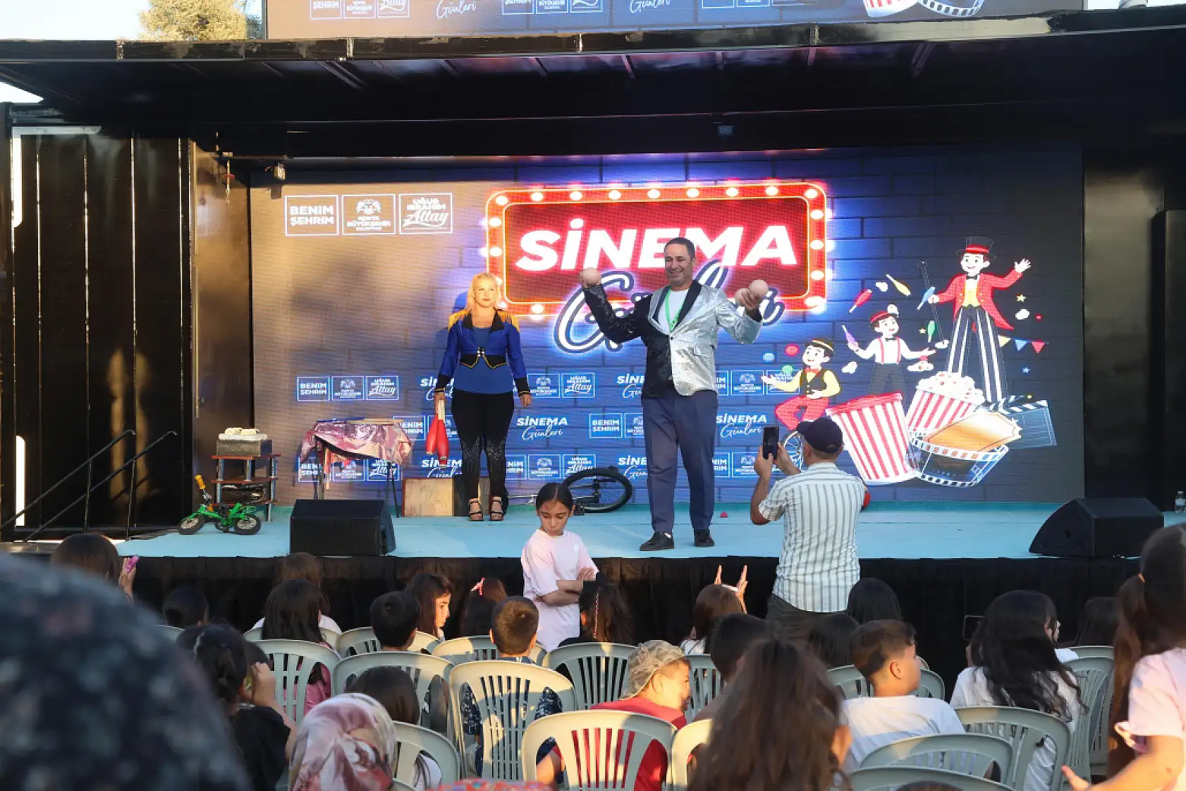 Konya'da açık hava sineması başladı! 'Sinema TIR'ı' yollarda!
