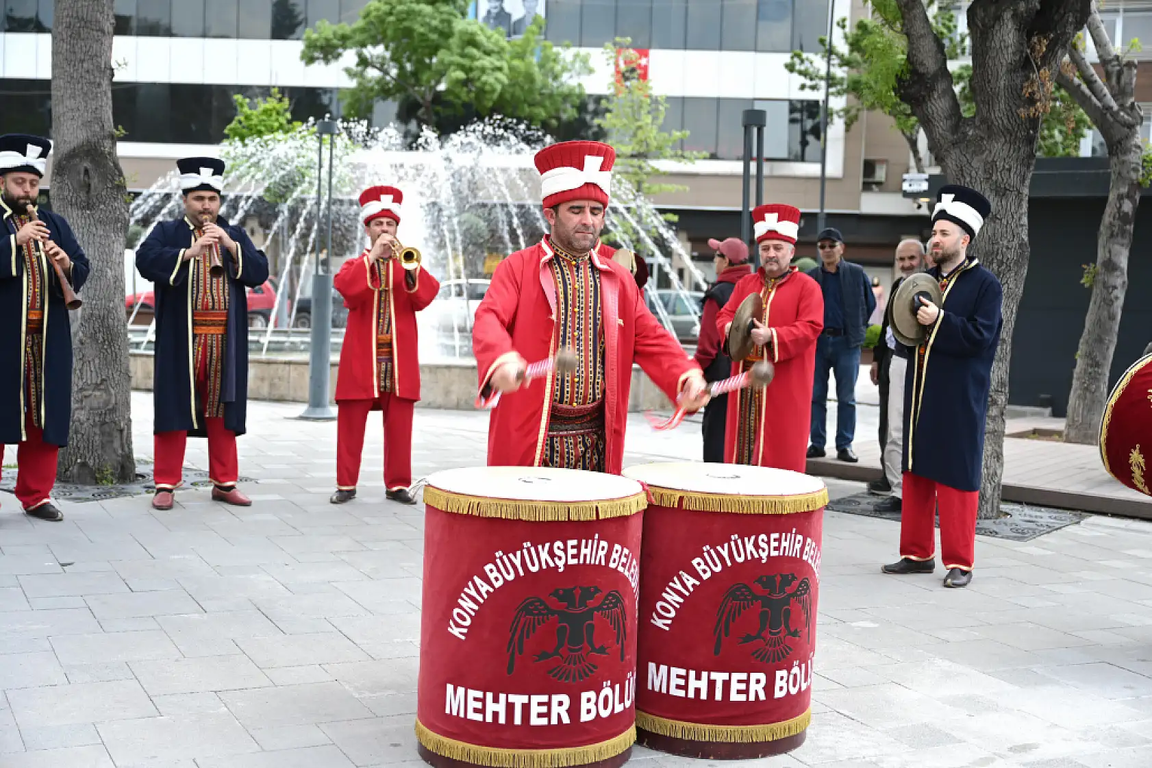 Konya'da ecdadın sesi 'Mehter'le yankılanıyor: 22 kişilik dev kadro meydanlarda!