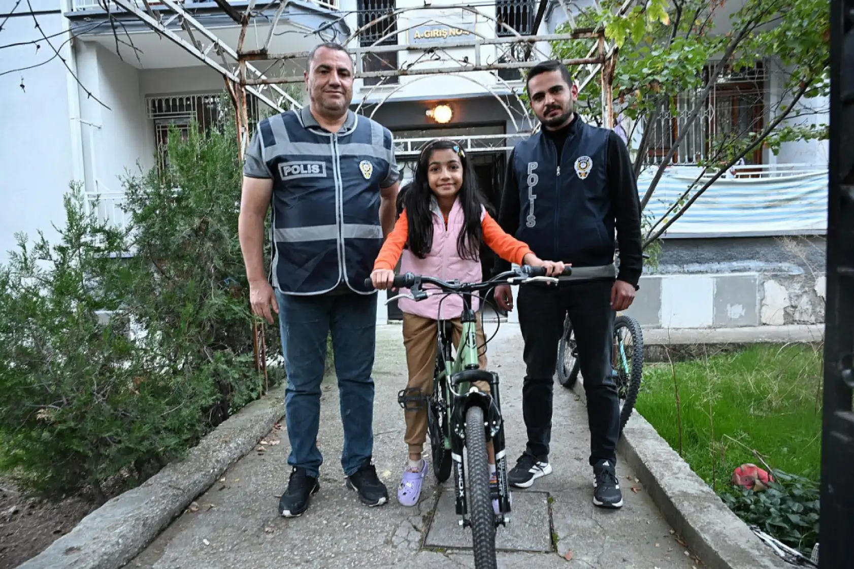 Konya'da seri bisiklet hırsızlarına darbe: 8 şüpheli tutuklandı!