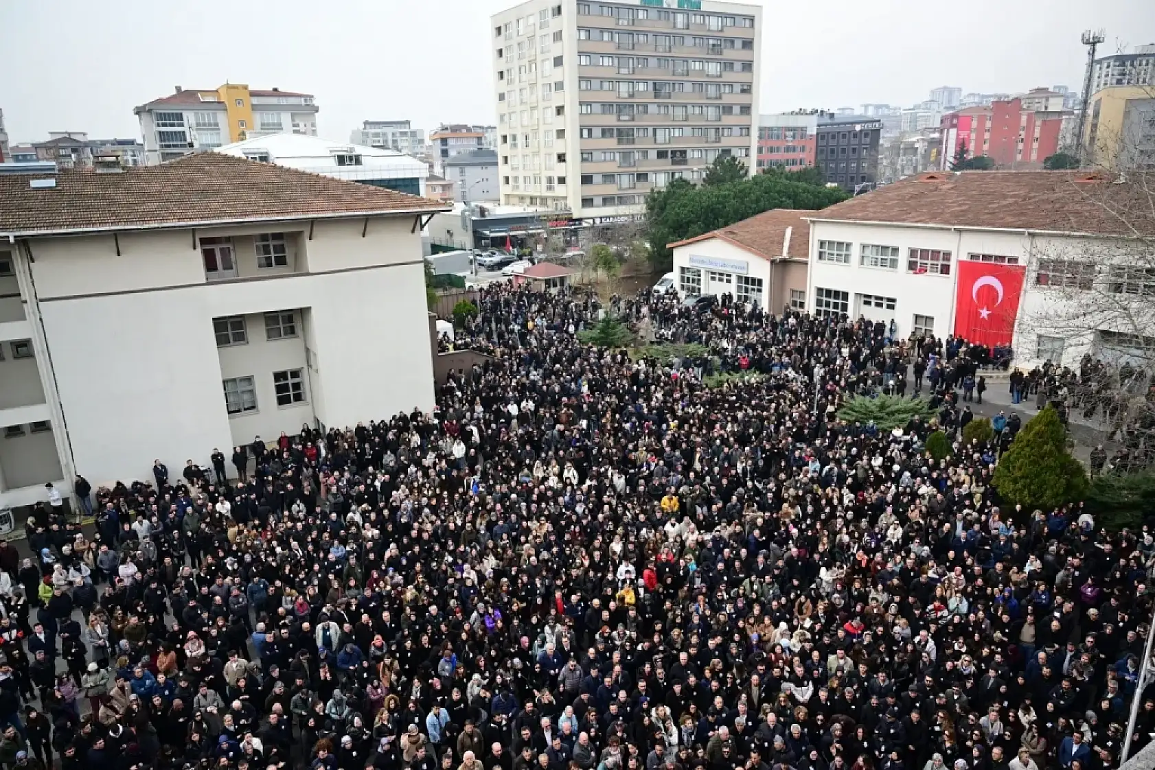 MEB duyurdu: Fatma Nur Öğretmenin adı okuluna verildi!