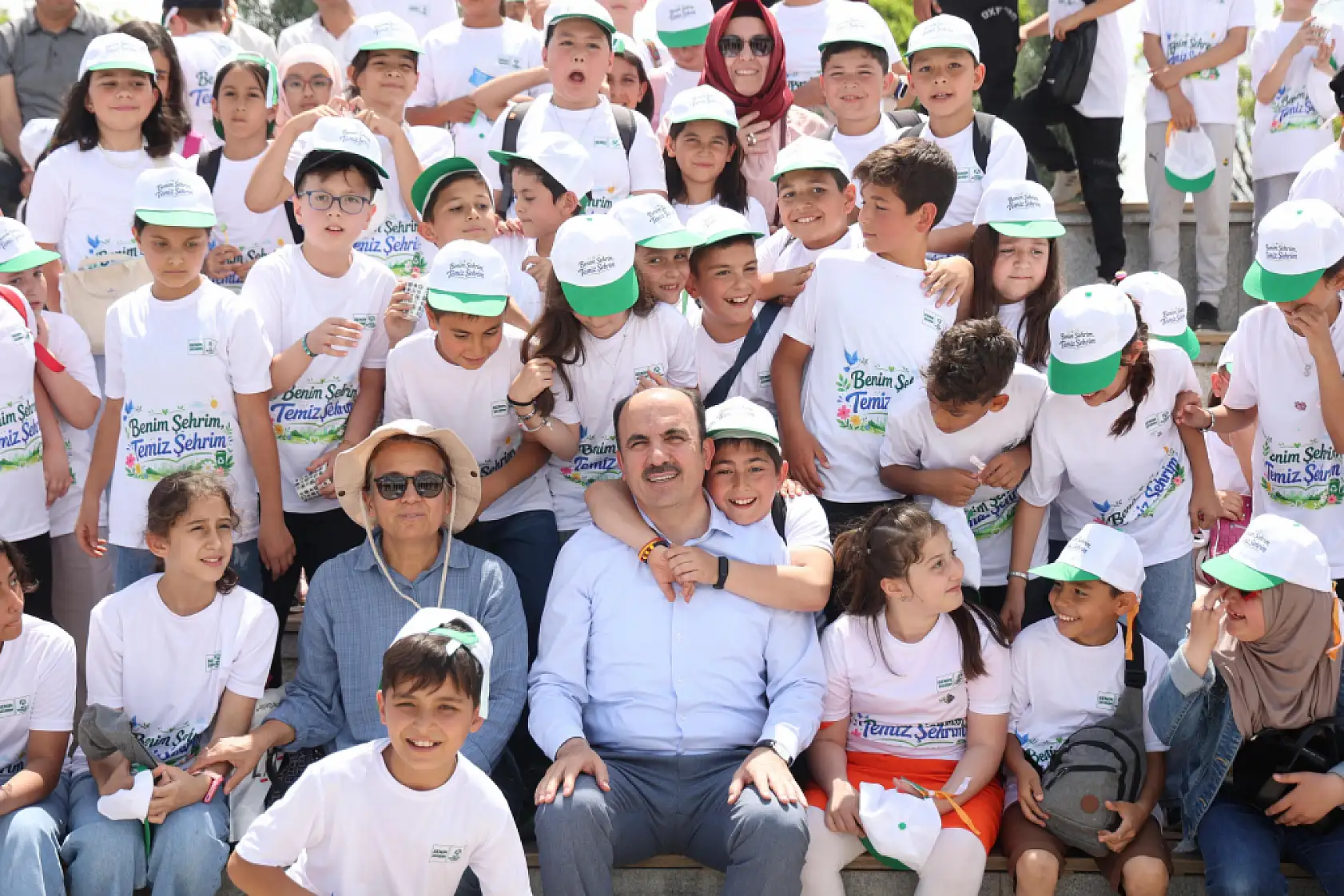 Başkan Altay ve minik çevrecilerden Konya'da anlamlı temizlik!