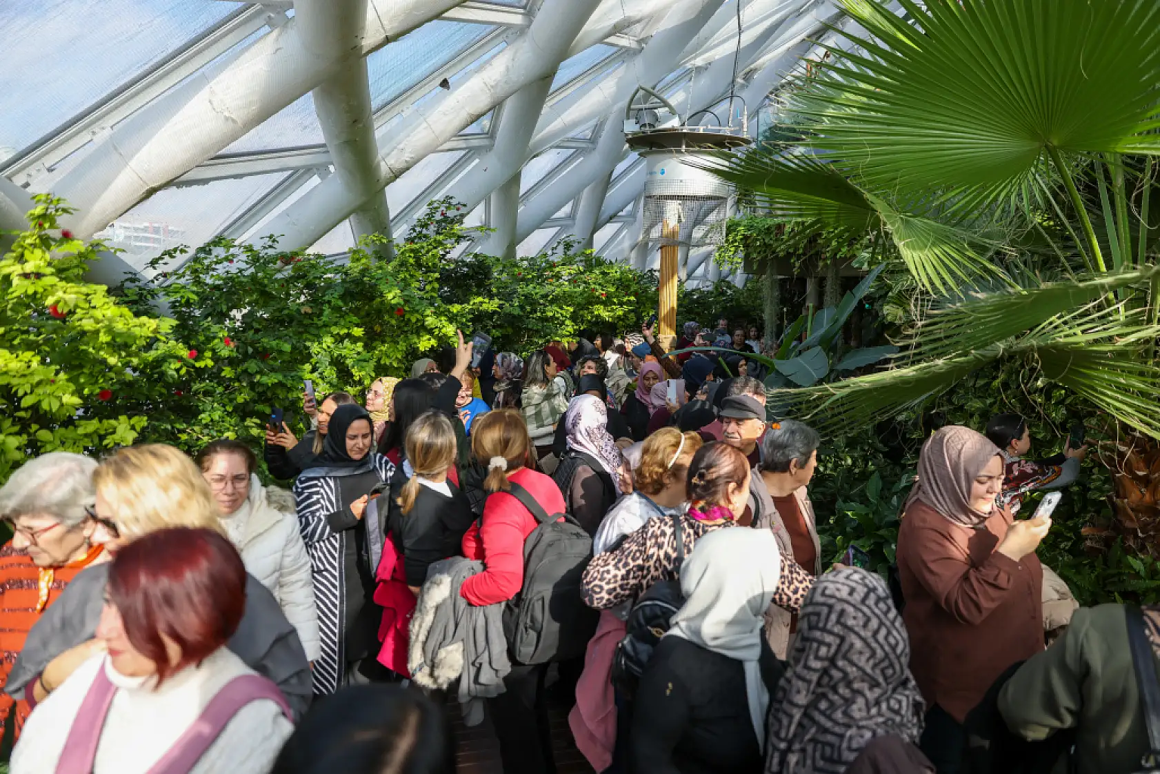 Konya'da bu bahçe yaz kış 28 derece! Mevlana'dan sonra en çok oraya gidiliyor!