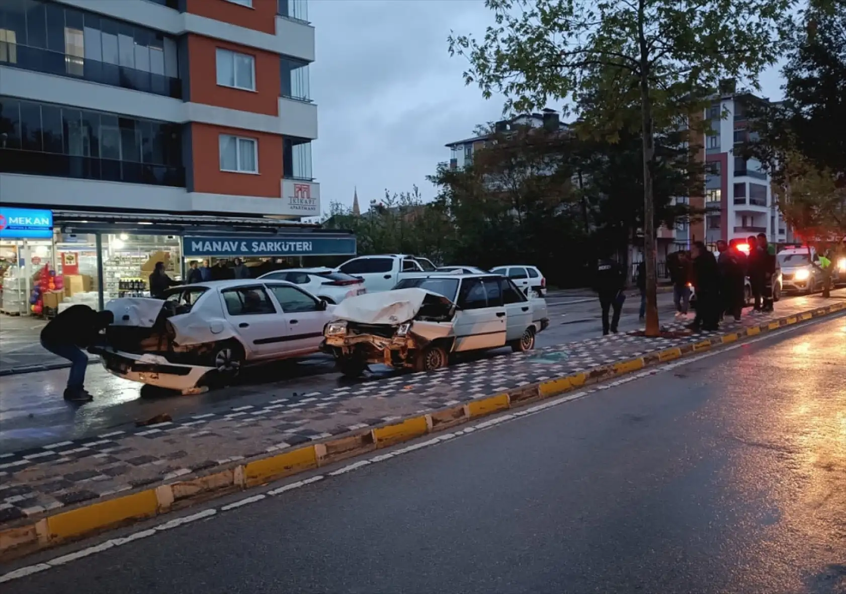 Konya'da yürekleri ağza getiren kaza! 1'i bebek 6 yaralı!