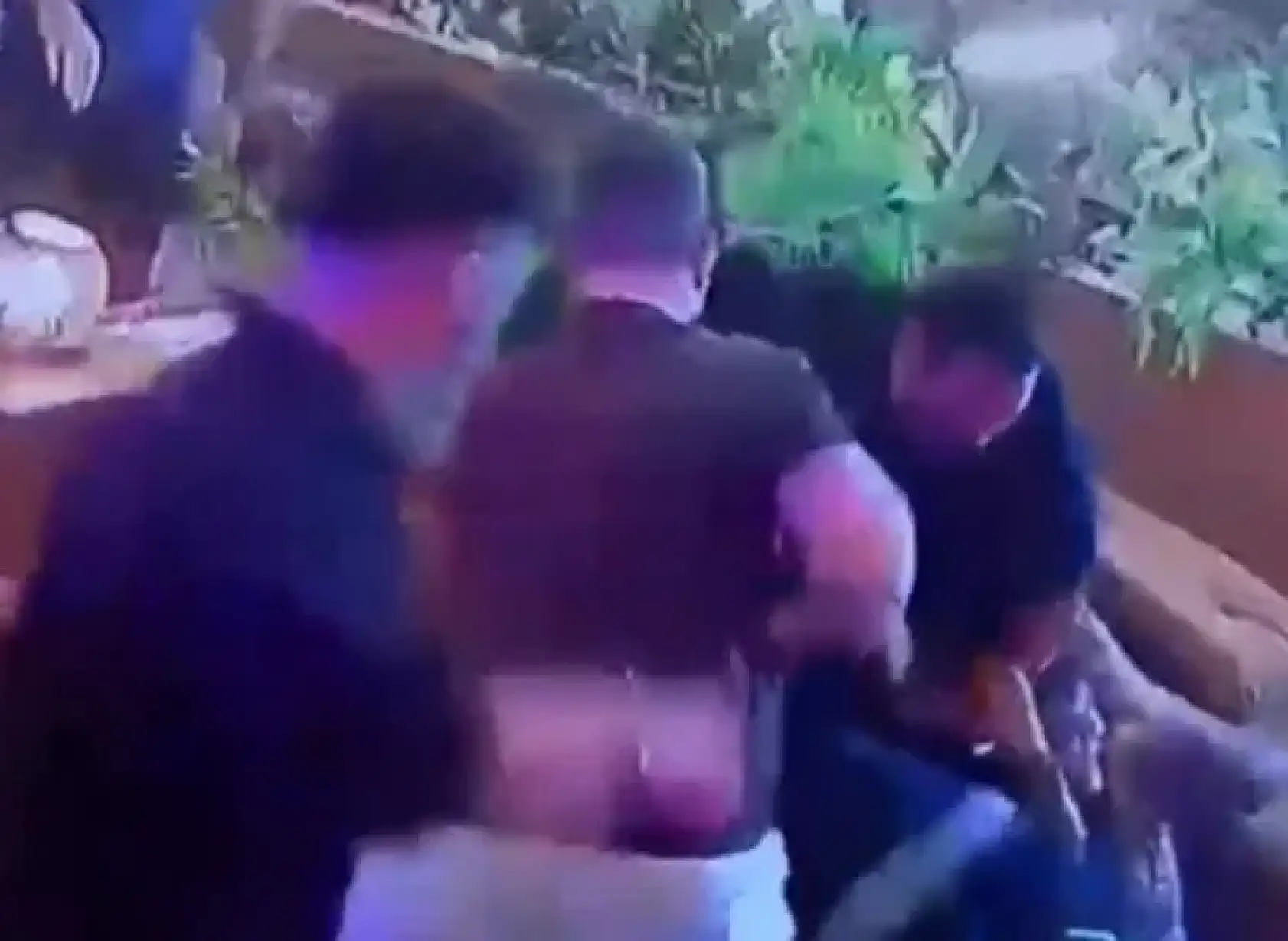 Konya'da kabus anları: Kafe ortasında kuzenini defalarca bıçakladı!