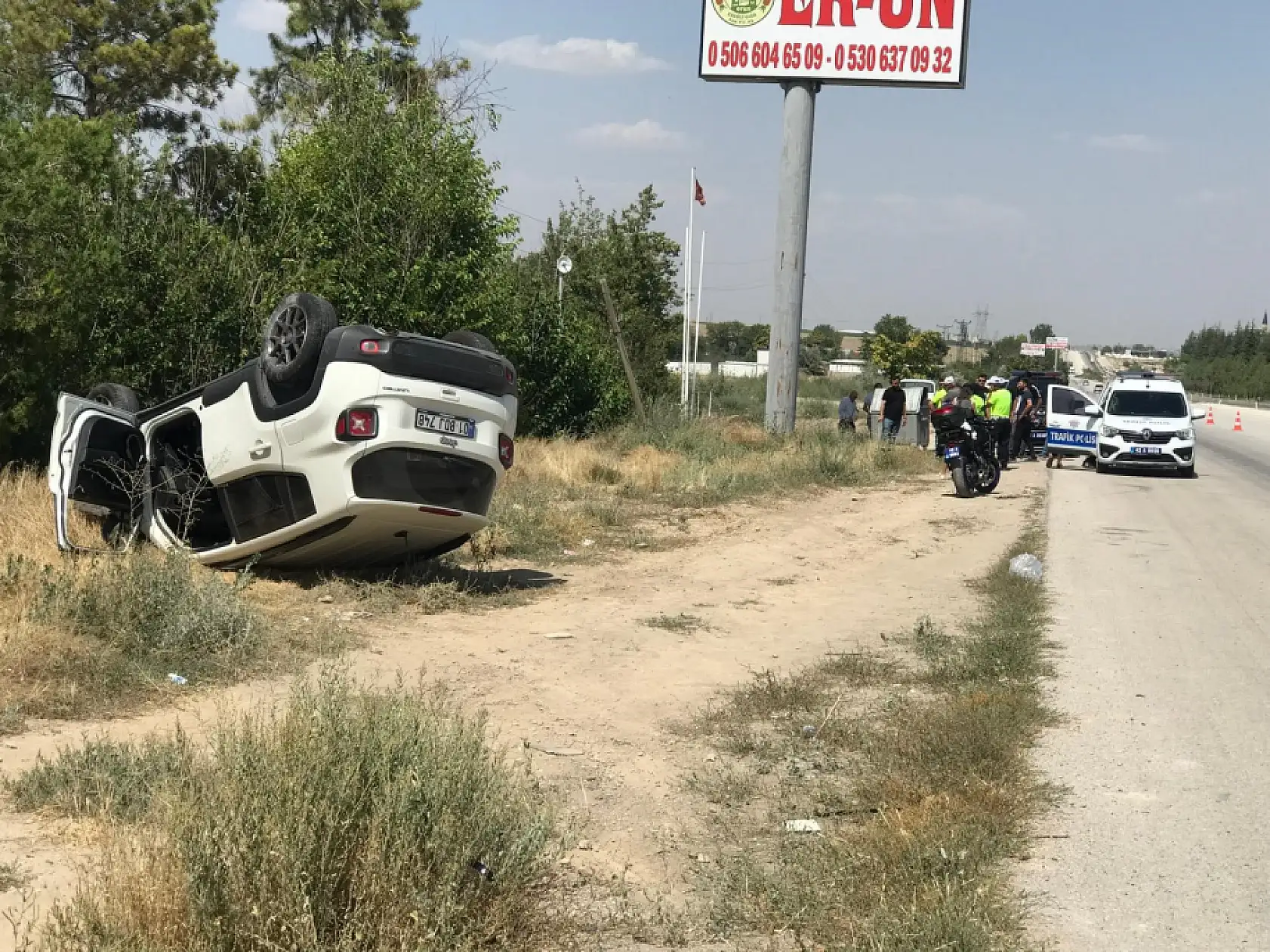 Konya'da lastiği patlayan tır ortalığı savaş alanına çevirdi! 8 yaralı