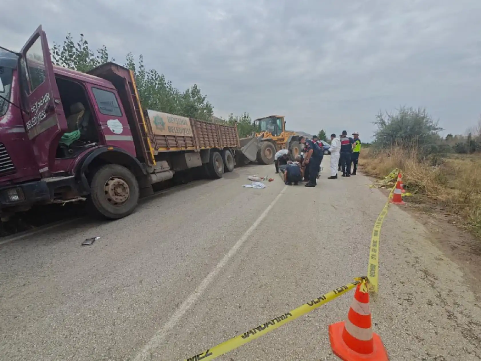 Konya'dan çıkan ilçe belediye aracı kazaya karıştı! Genç sürücü öldü