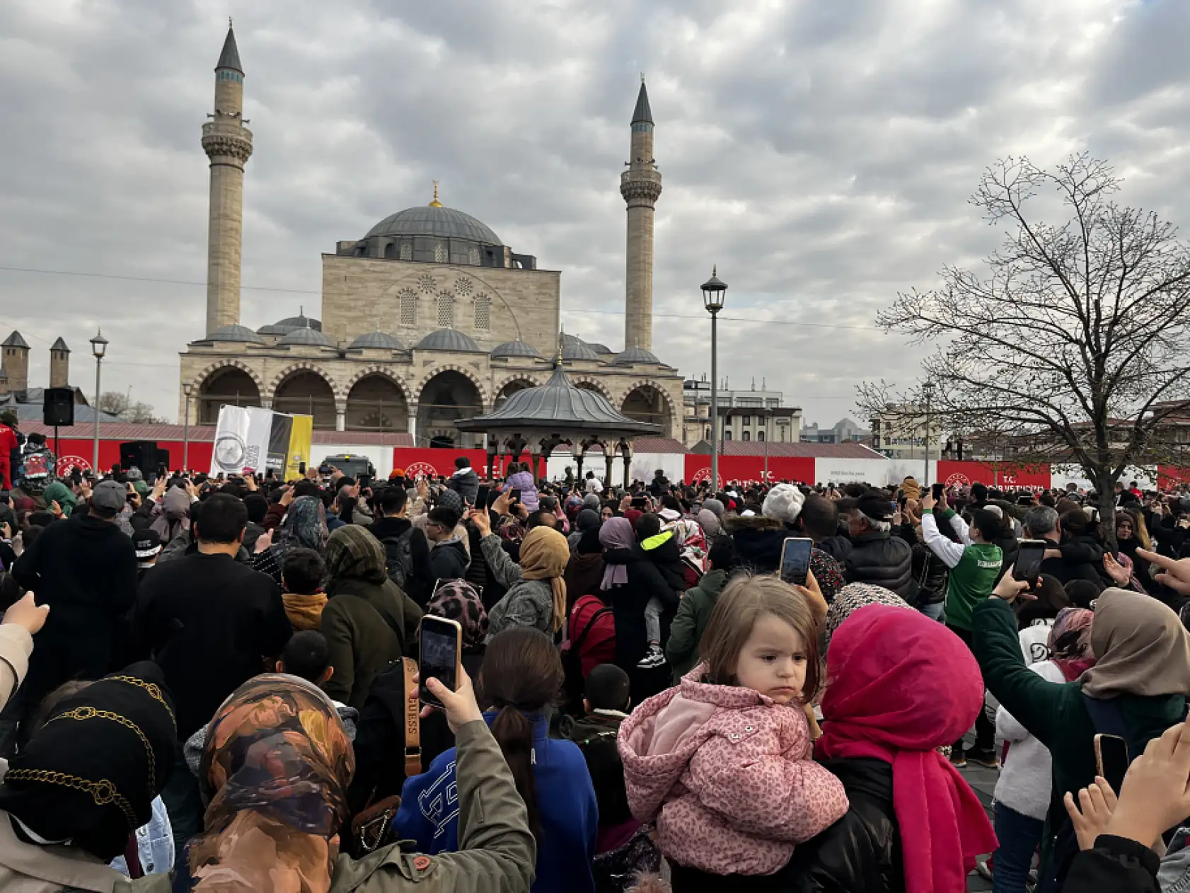 Yüzlerce Konyalı buraya akın etti! Türk Yıldızları nefes kesti!