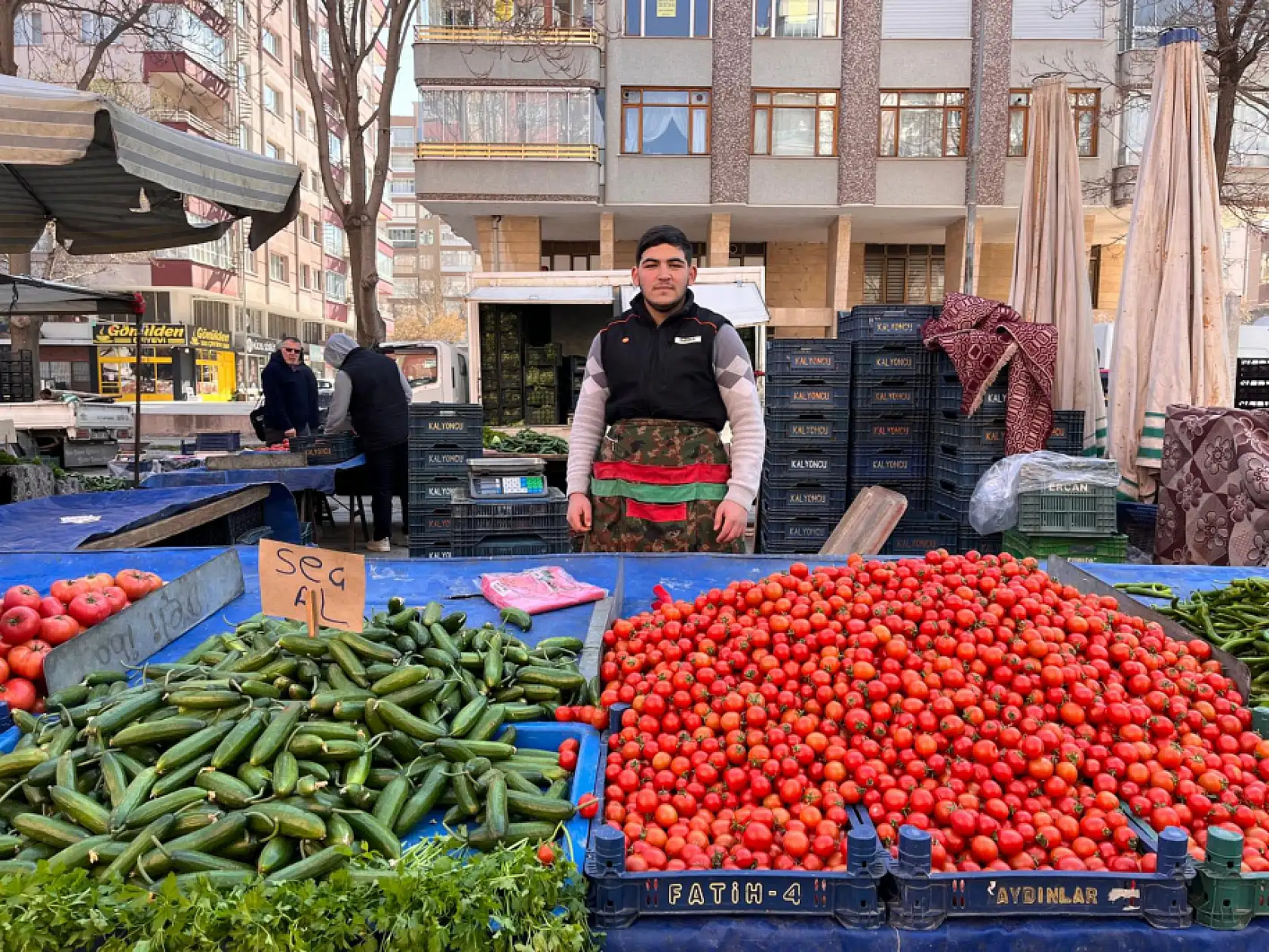 Bayram öncesi pazarın nabzını tuttuk! Etiketler cep yakıyor!